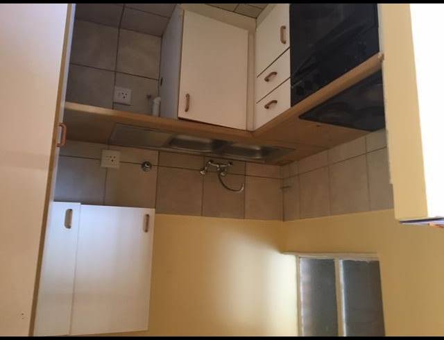 1 BEDROOM PROPERTY TO RENT IN DASPOORT